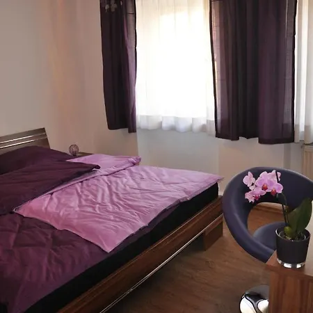 Gästezimmer Michelangelo-3